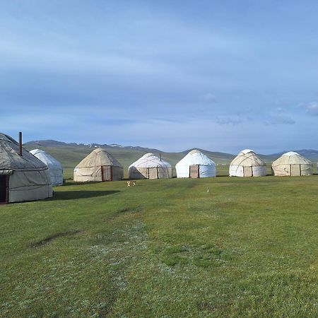 Hotel Zalkar Yurt Camp Song-Kul Zewnętrze zdjęcie